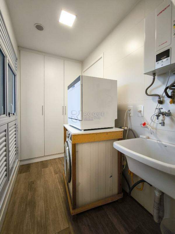 Apartamento à venda no bairro Vila Cristovam: LAVANDERIA