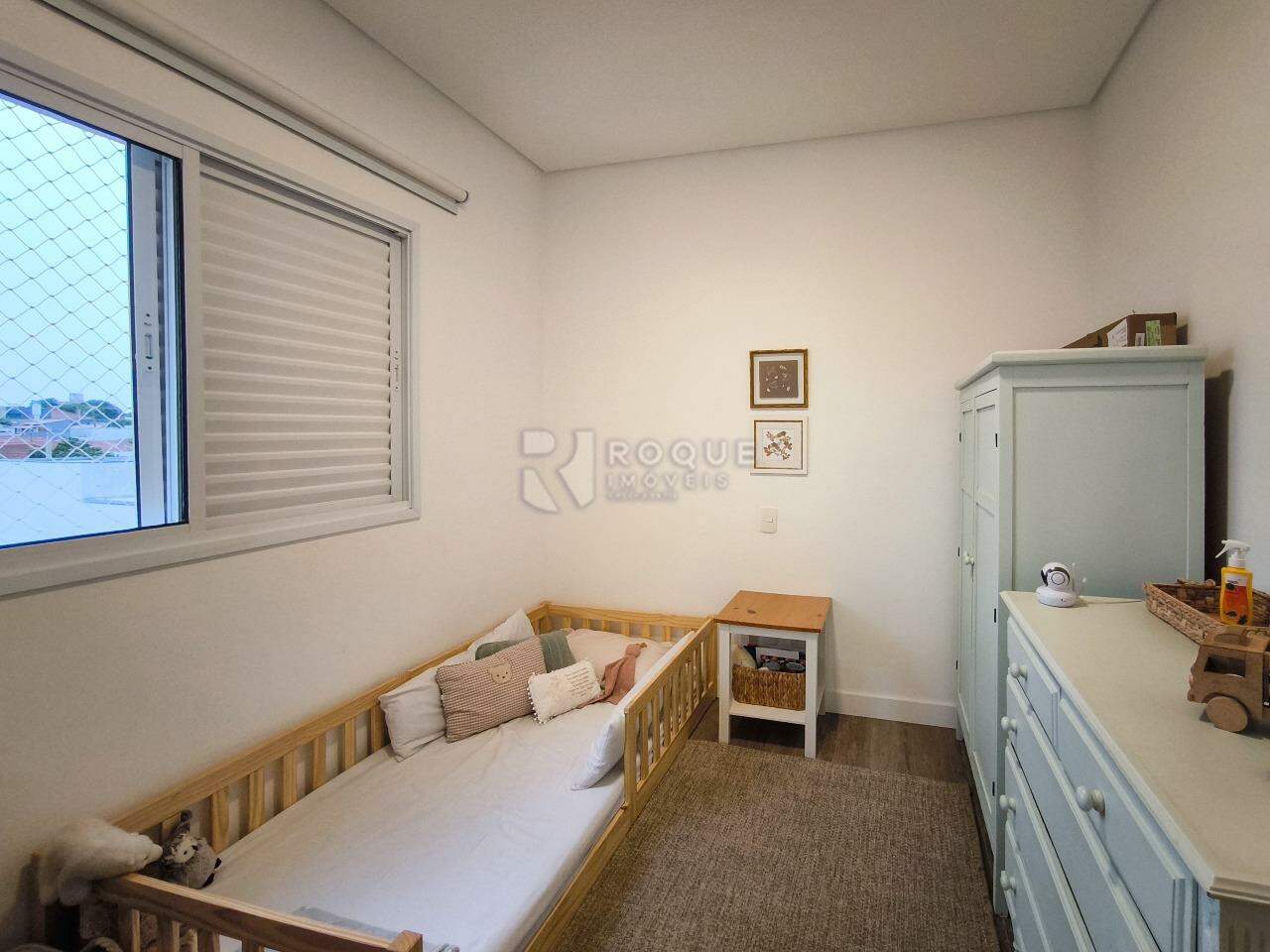 Apartamento à venda no bairro Vila Cristovam: DORMITÓRIO 1