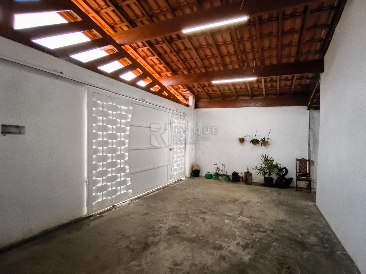 Casa Residencial à venda no bairro Jardim Nova Europa: GARAGEM