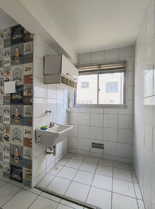 Apartamento para aluguel no bairro Residencial Rubi: Lavanderia