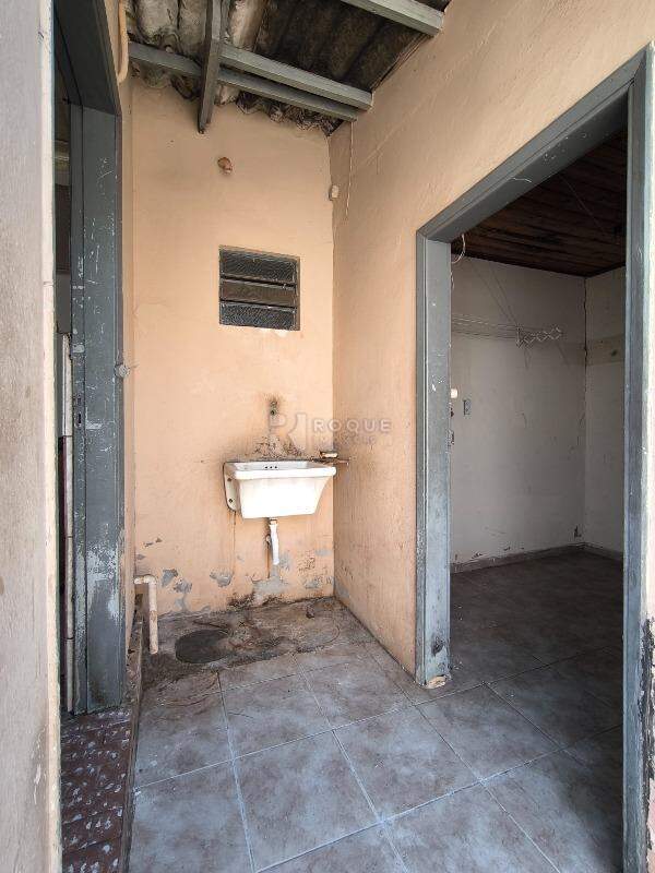 Casa Residencial à venda no bairro Jardim Vista Alegre: LAVANDERIA