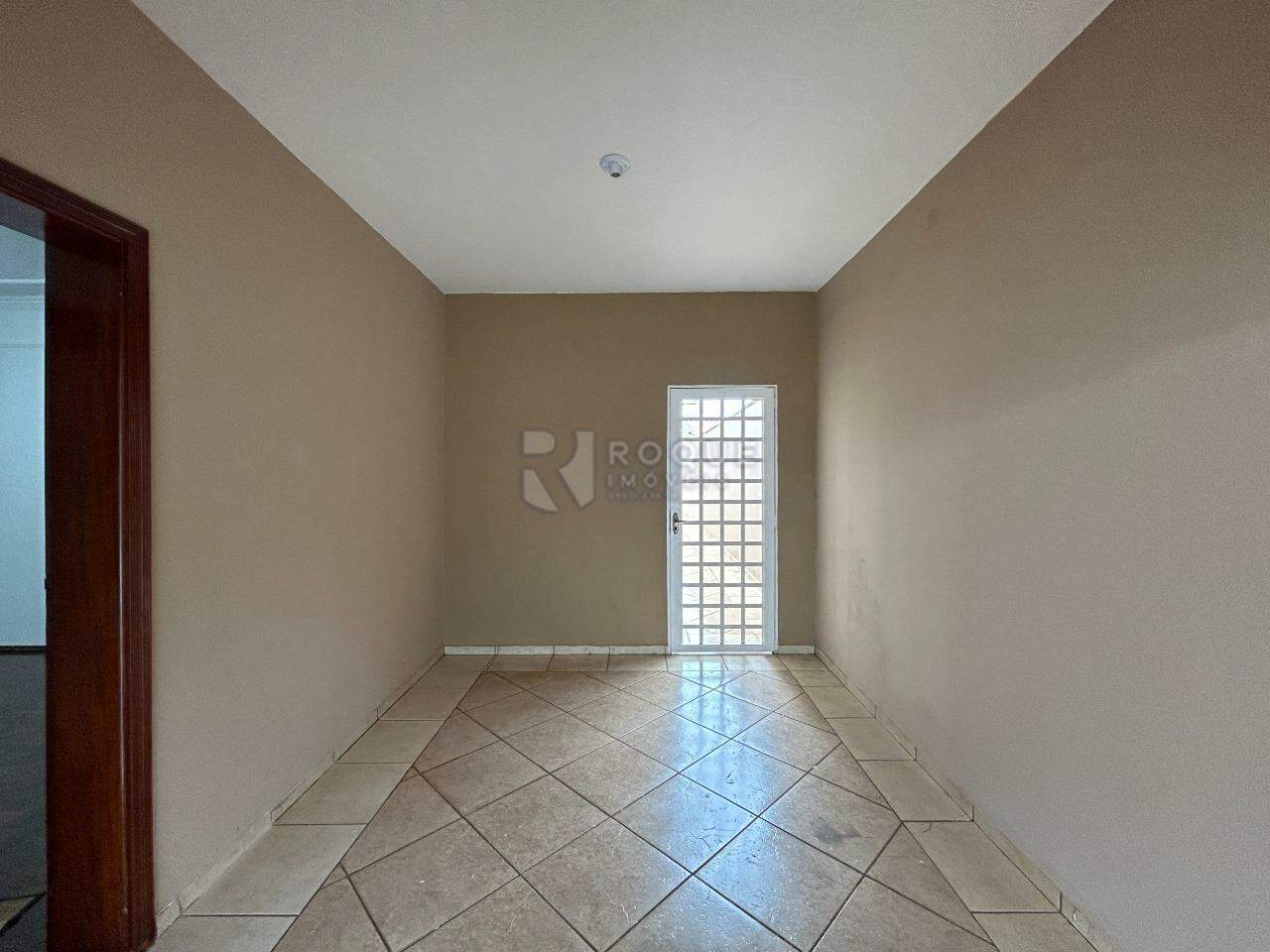 Casa Residencial para aluguel no bairro Vila Piza: Garagem 