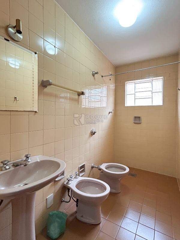 Casa Residencial para aluguel no bairro Vila Piza: WC social 