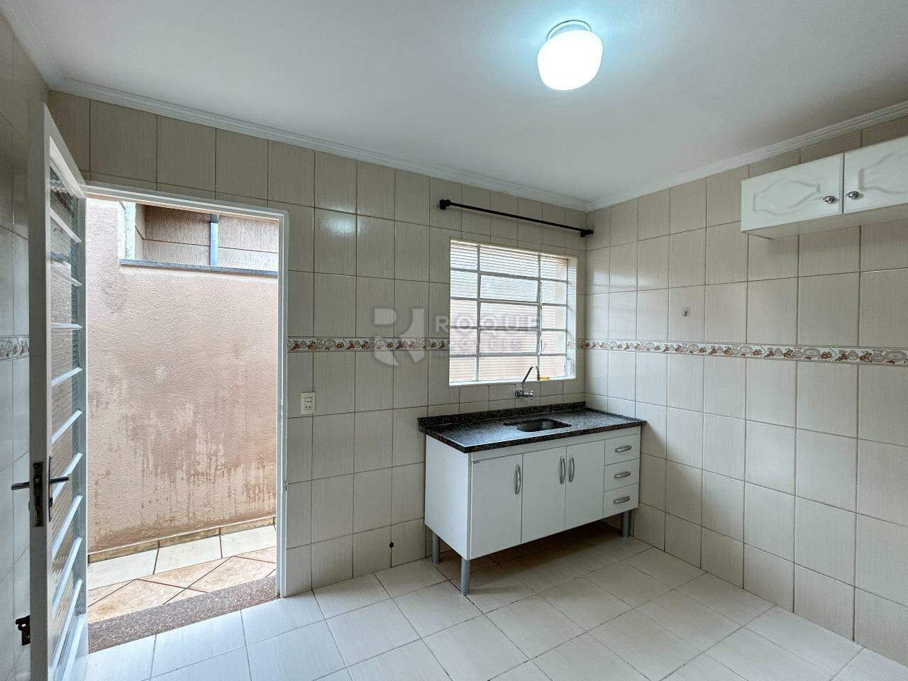 Casa Residencial para aluguel no bairro Vila Piza: Cozinha 