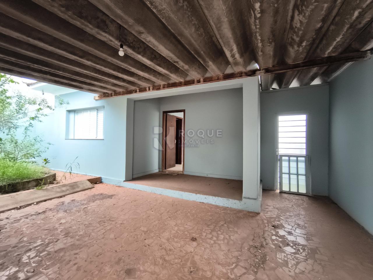 Casa Residencial à venda no bairro Vila Cristovam: FRENTE