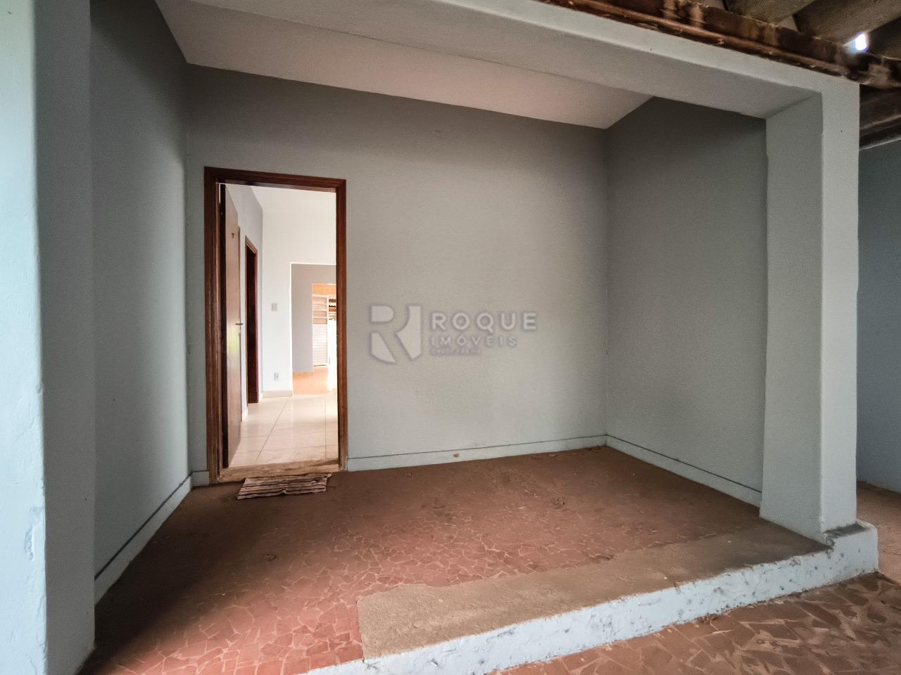 Casa Residencial à venda no bairro Vila Cristovam: GARAGEM