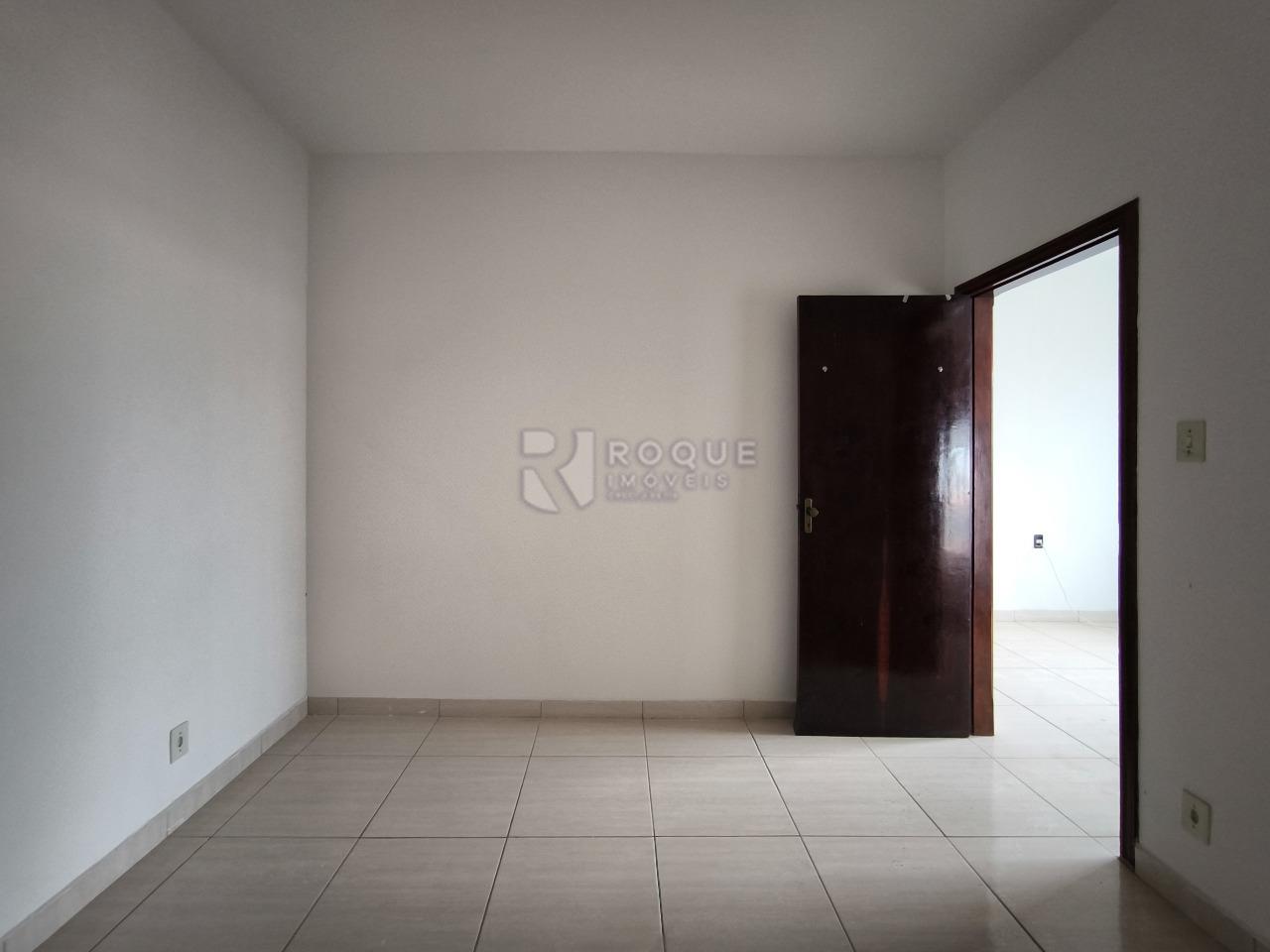 Casa Residencial à venda no bairro Vila Cristovam: DORMITÓRIO 1