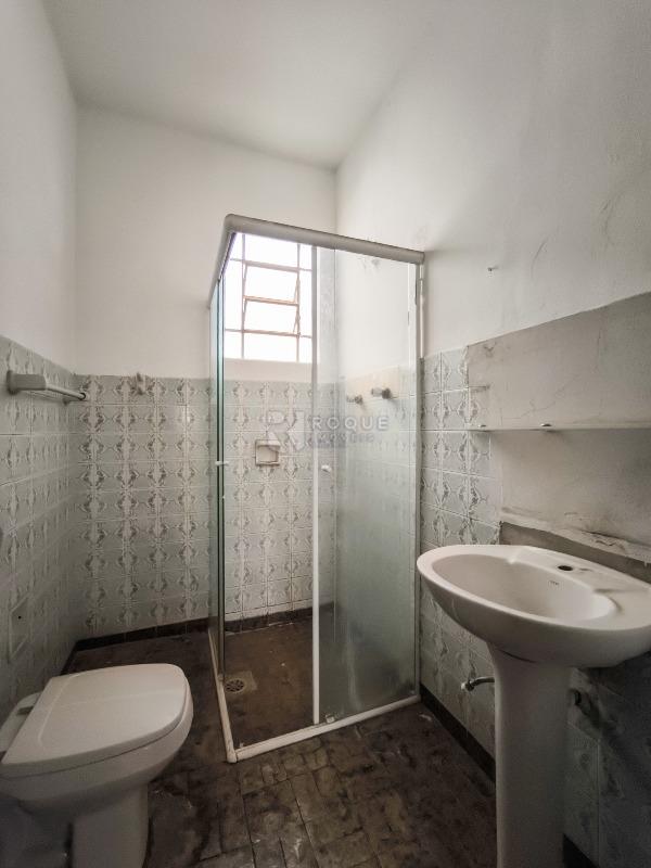 Casa Residencial à venda no bairro Vila Cristovam: BANHEIRO SOCIAL