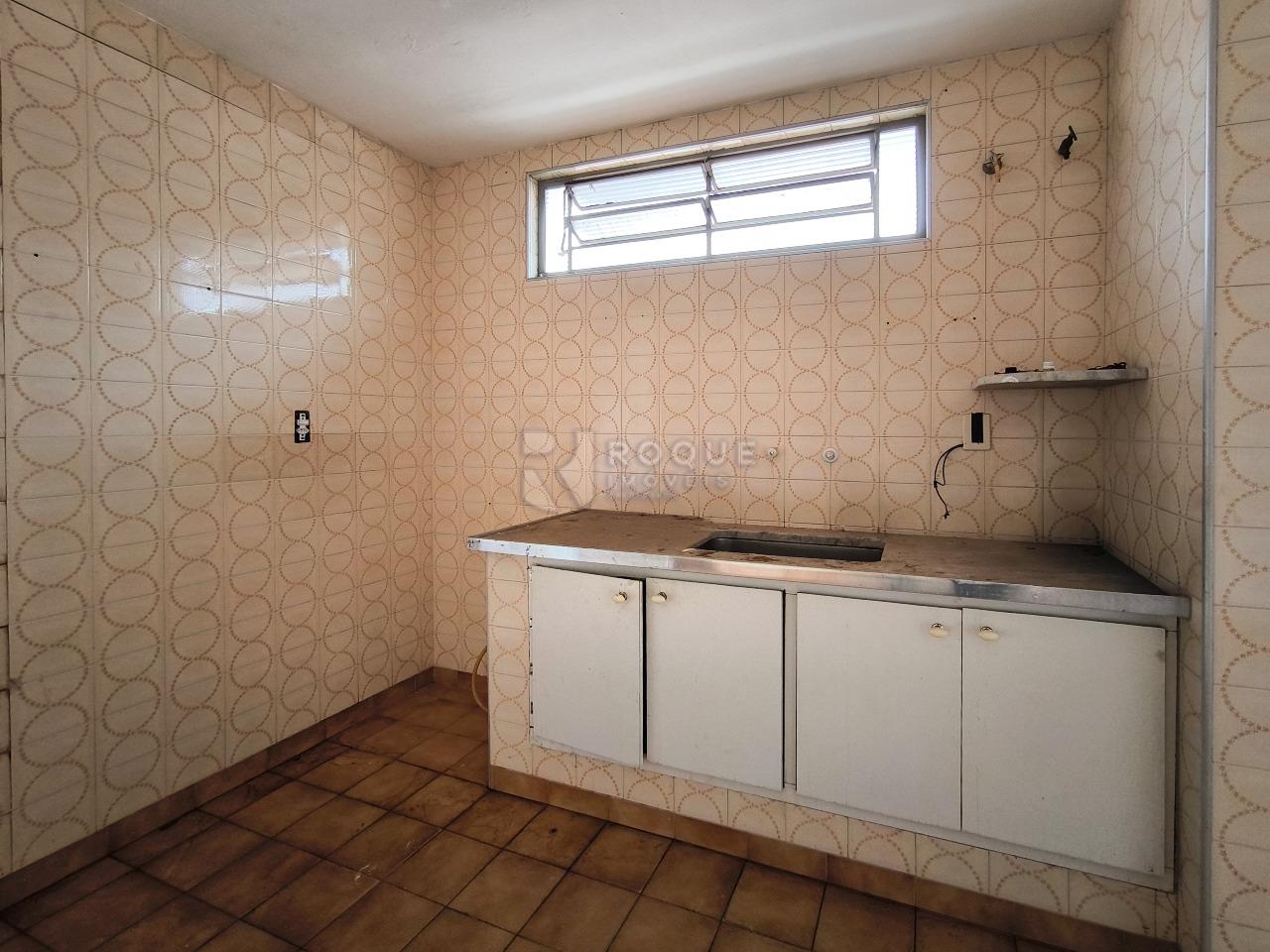 Casa Residencial à venda no bairro Vila Cristovam: COZINHA