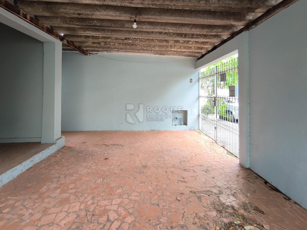 Casa Residencial à venda no bairro Vila Cristovam: GARAGEM