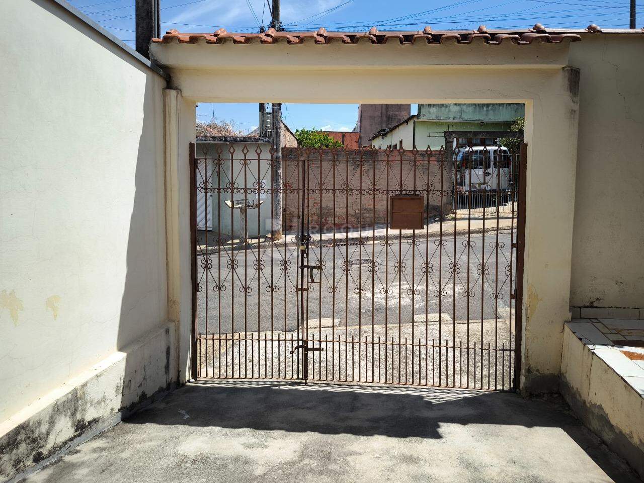 Casa Residencial à venda no bairro Jardim São Lourenço: ENTRADA
