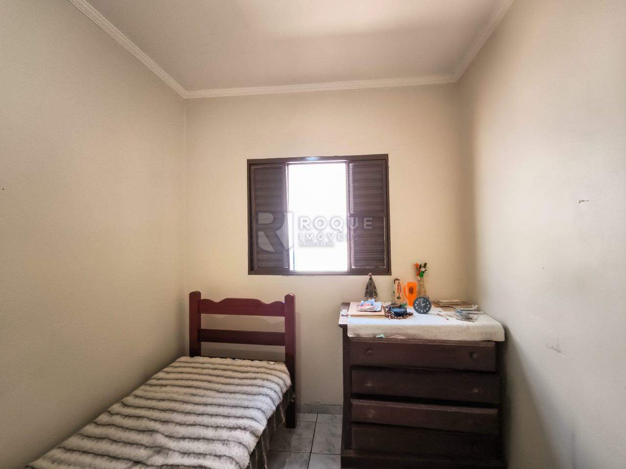 Casa Residencial à venda no bairro Jardim São Lourenço: DORMITÓRIO 1