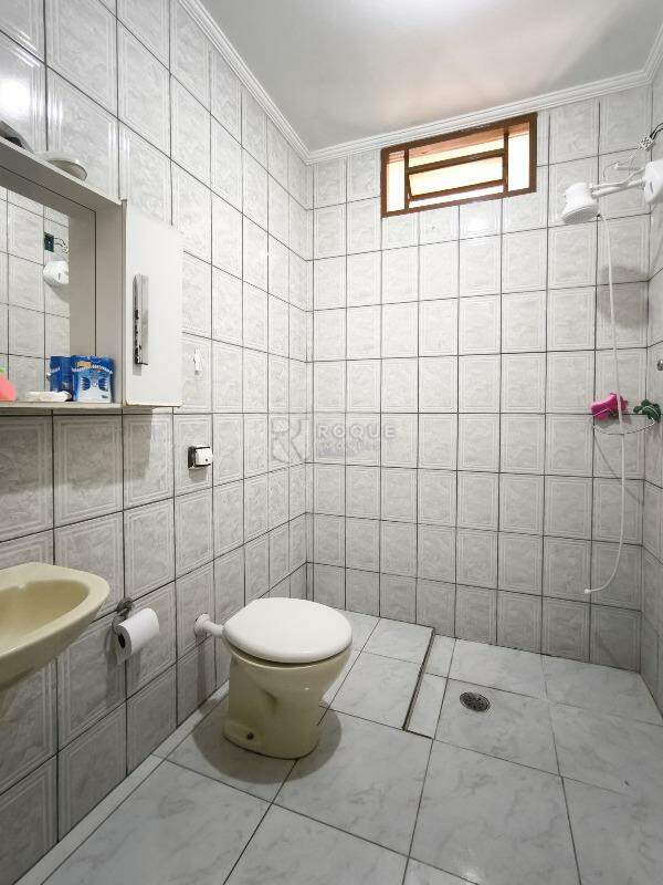 Casa Residencial à venda no bairro Jardim São Lourenço: BANHEIRO SOCIAL