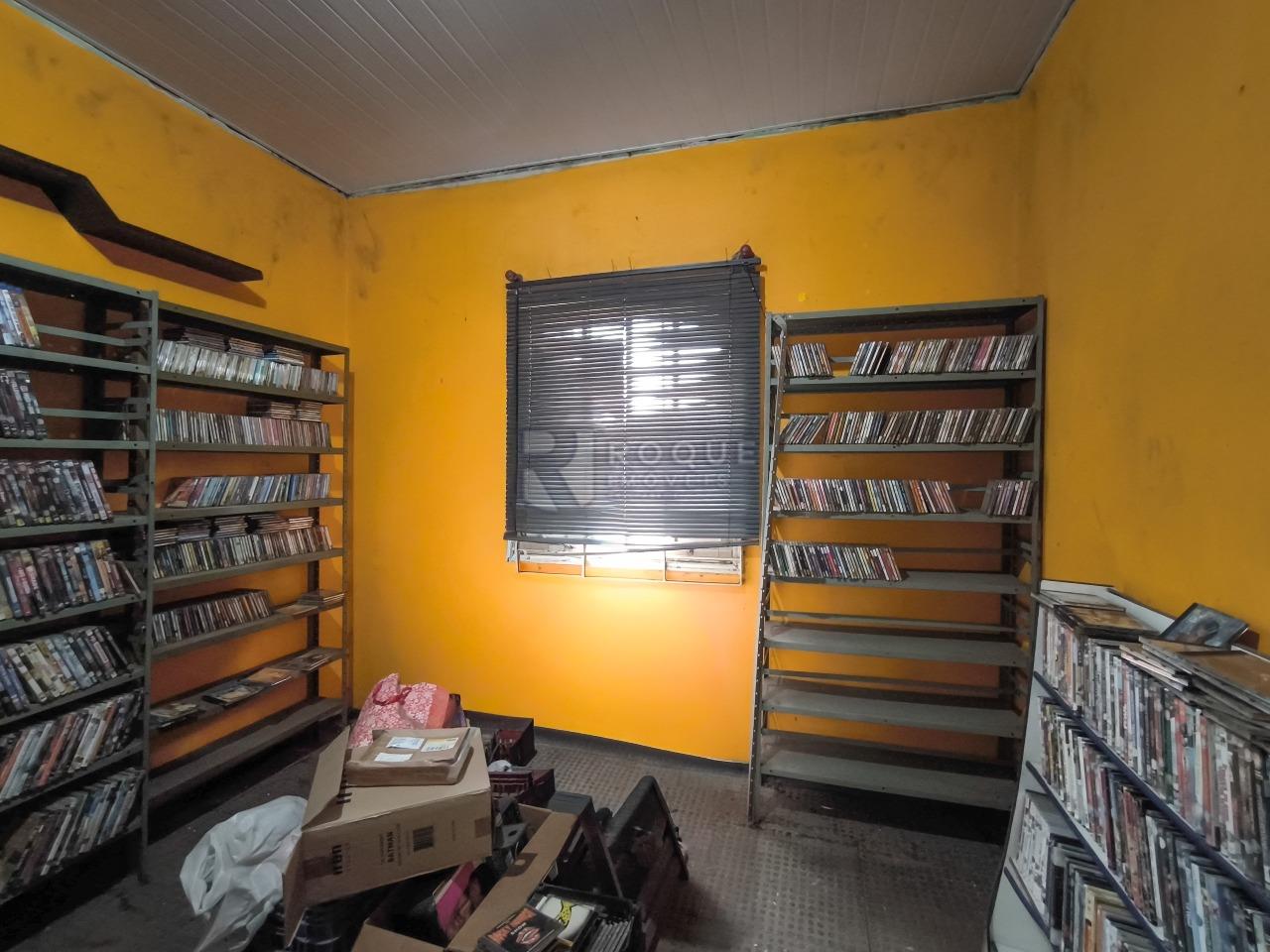 Casa Comercial à venda no bairro Centro: SALA 1
