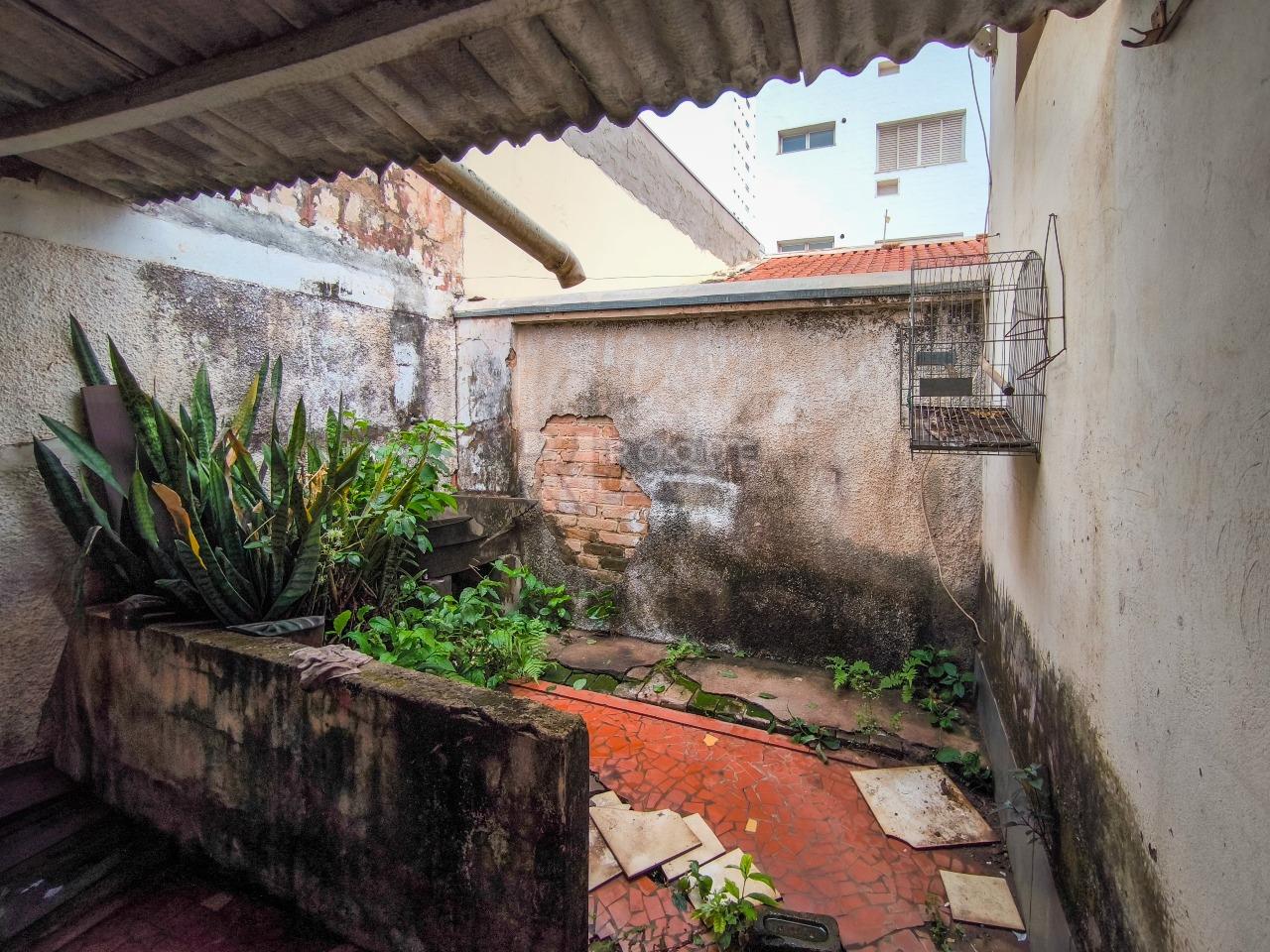 Casa Comercial à venda no bairro Centro: QUINTAL