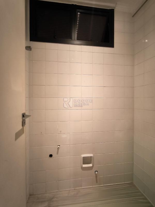 Salas/Conjuntos à venda no bairro Centro: BANHEIRO 2