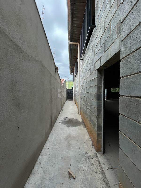 Barracão/Galpão para aluguel no bairro Jardim Senador Vergueiro: Corredor