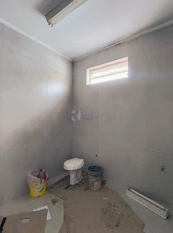 Salão para aluguel no bairro Jardim Nova Itália: Wc social 01