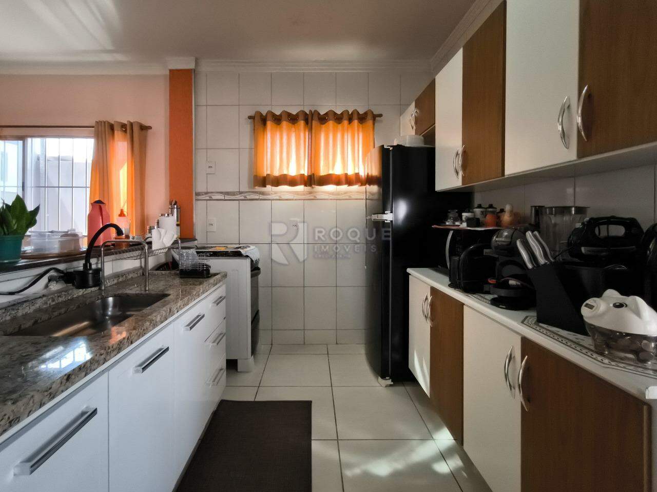 Casa Residencial à venda no bairro Jardim Santa Catarina: COZINHA
