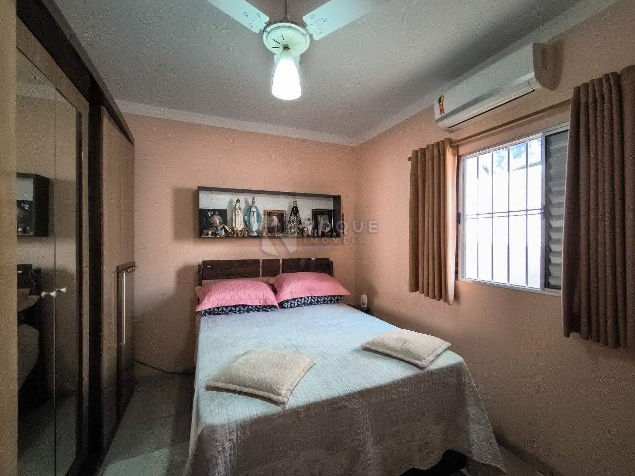Casa Residencial à venda no bairro Jardim Santa Catarina: DORMITÓRIO 1