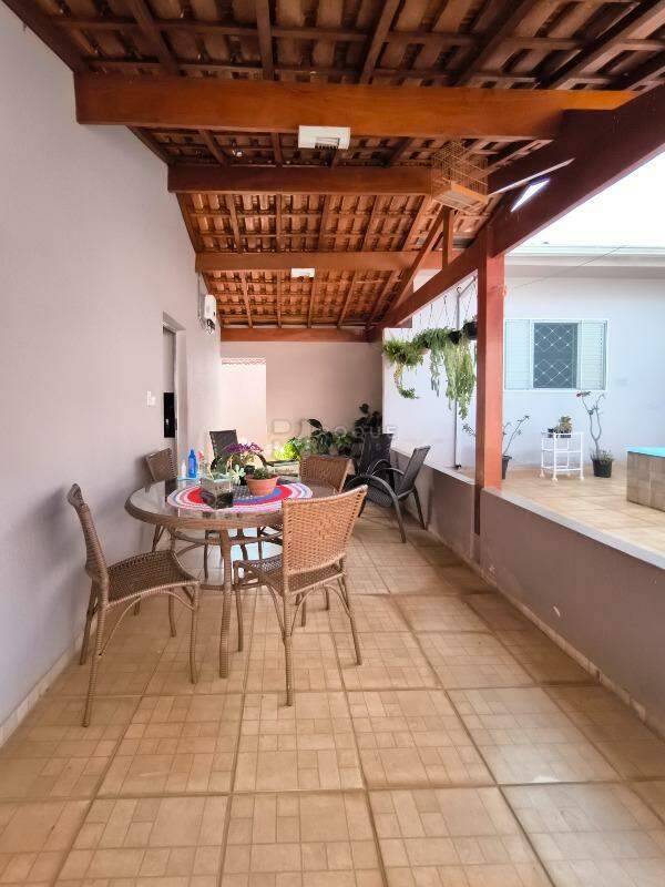Casa Residencial à venda no bairro Jardim Santa Catarina: VARANDA