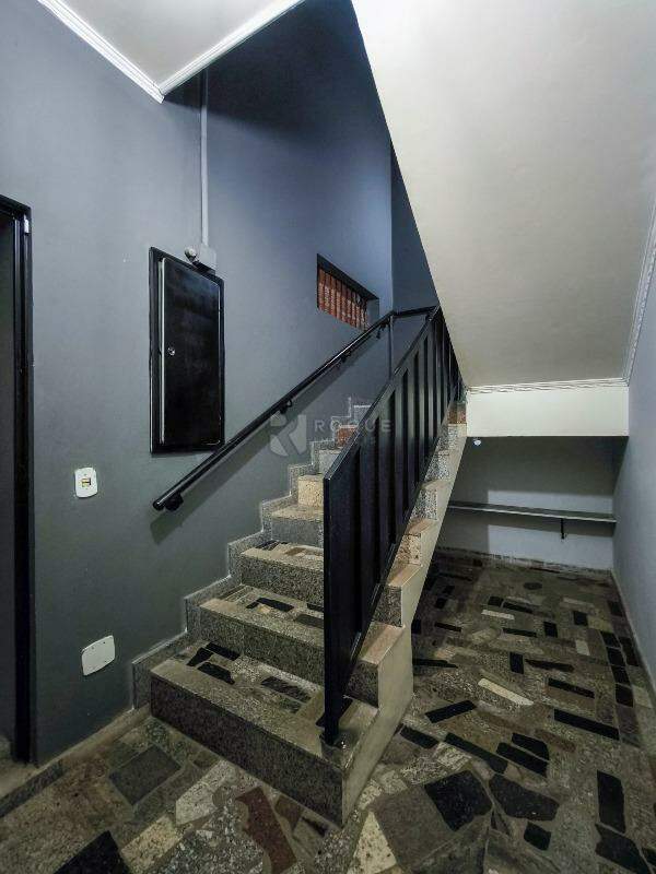 Barracão/Galpão para aluguel no bairro Jardim Esmeralda: ACESSO PISO SUPERIOR