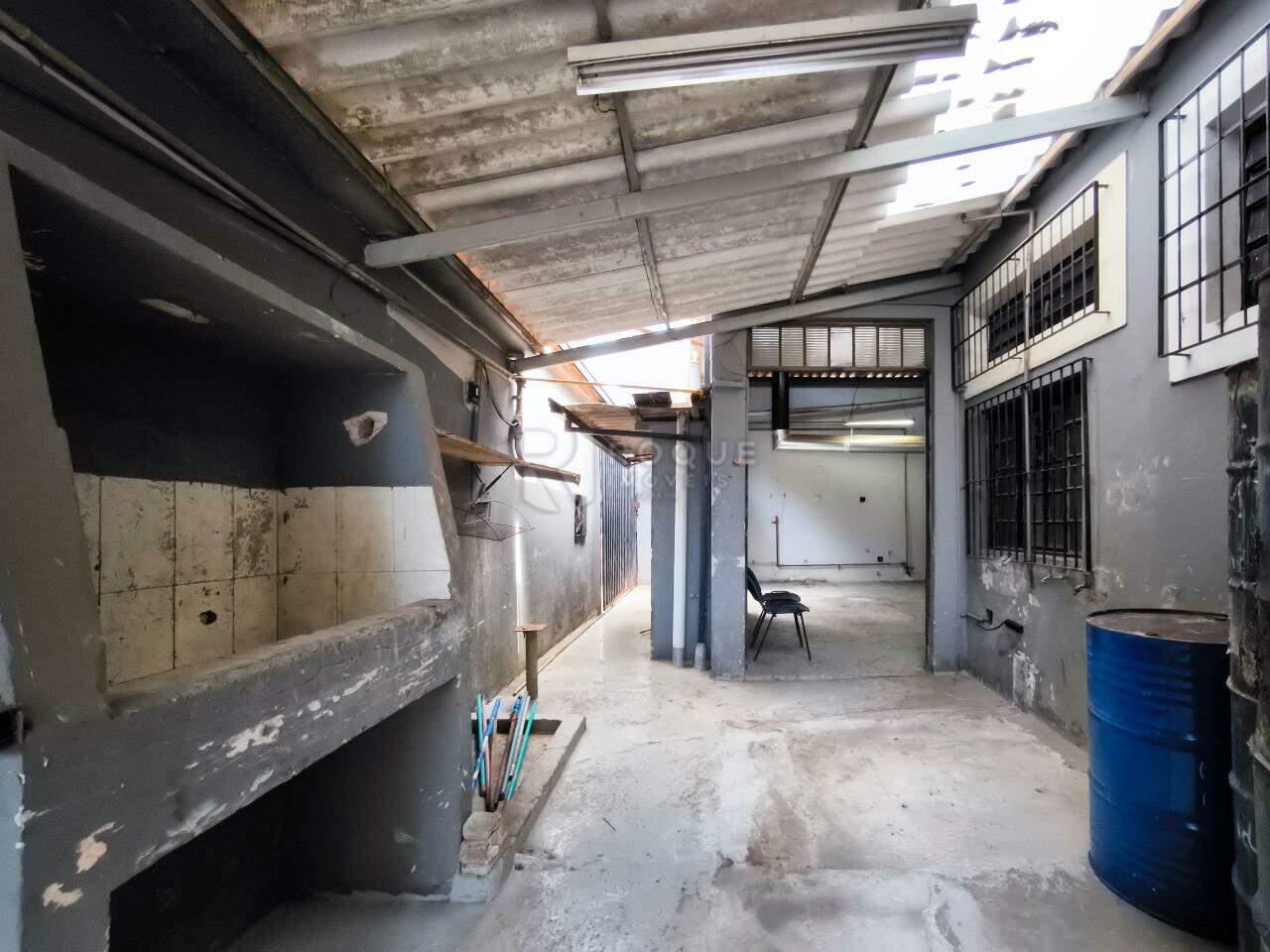 Barracão/Galpão para aluguel no bairro Jardim Esmeralda: ÁREA EXTERNA