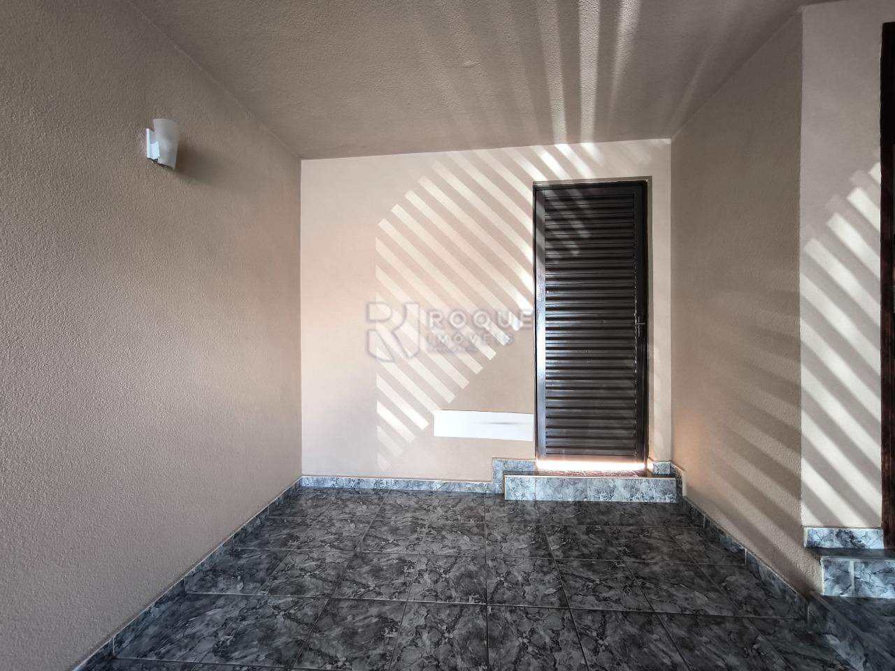 Casa Residencial à venda no bairro Vila Claudia: GARAGEM