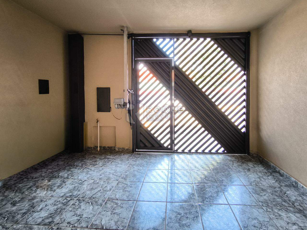 Casa Residencial à venda no bairro Vila Claudia: GARAGEM