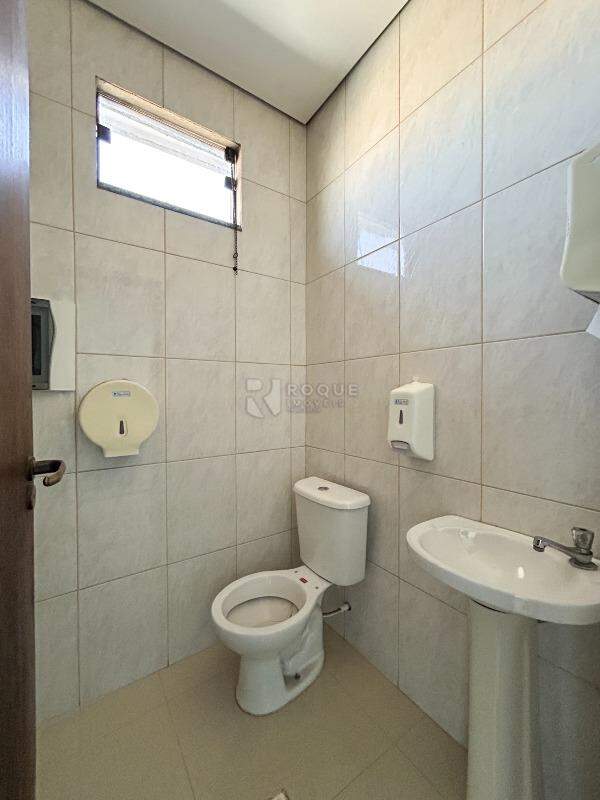 Barracão/Galpão para aluguel no bairro Jardim Esmeralda: WC social 1