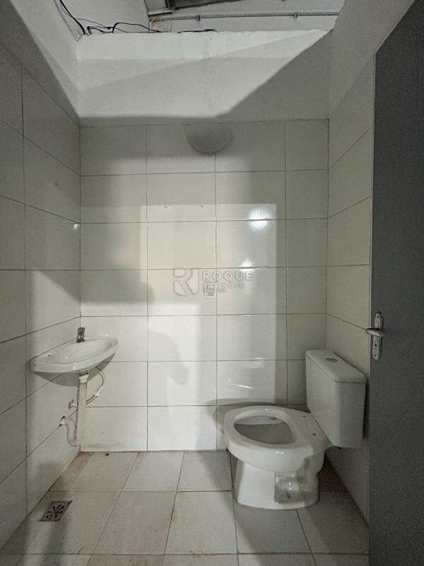 Barracão/Galpão para aluguel no bairro Jardim Esmeralda: WC social 4 superior 