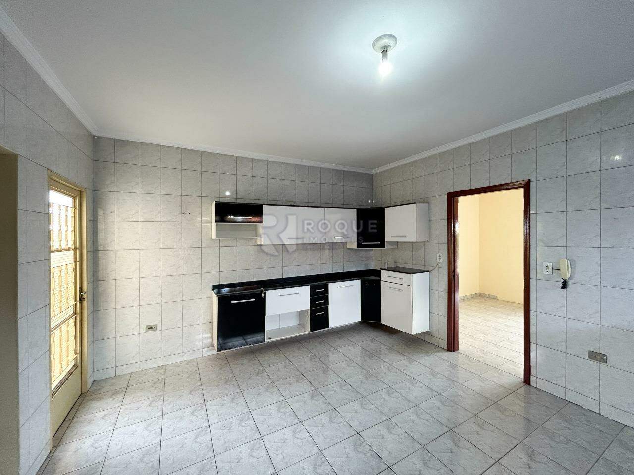 Casa com salão para aluguel no bairro Jardim Ibirapuera: Cozinha