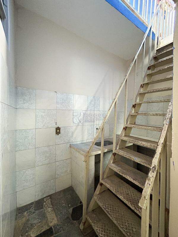 Casa com salão para aluguel no bairro Jardim Ibirapuera: Acesso interno casa