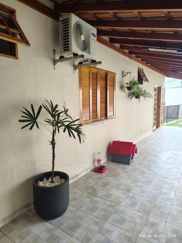 Casa Residencial à venda no bairro Jardim Olga Veroni: 