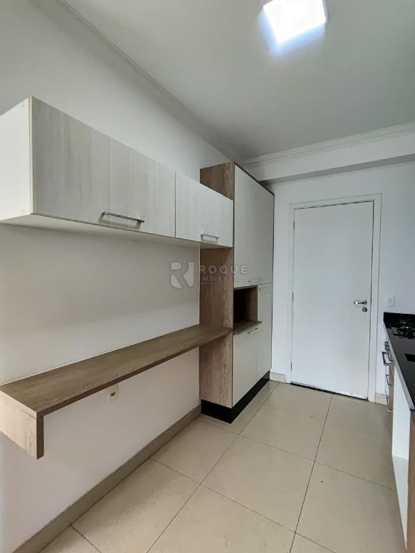 Apartamento para aluguel no bairro Jardim Aquárius: Cozinha 