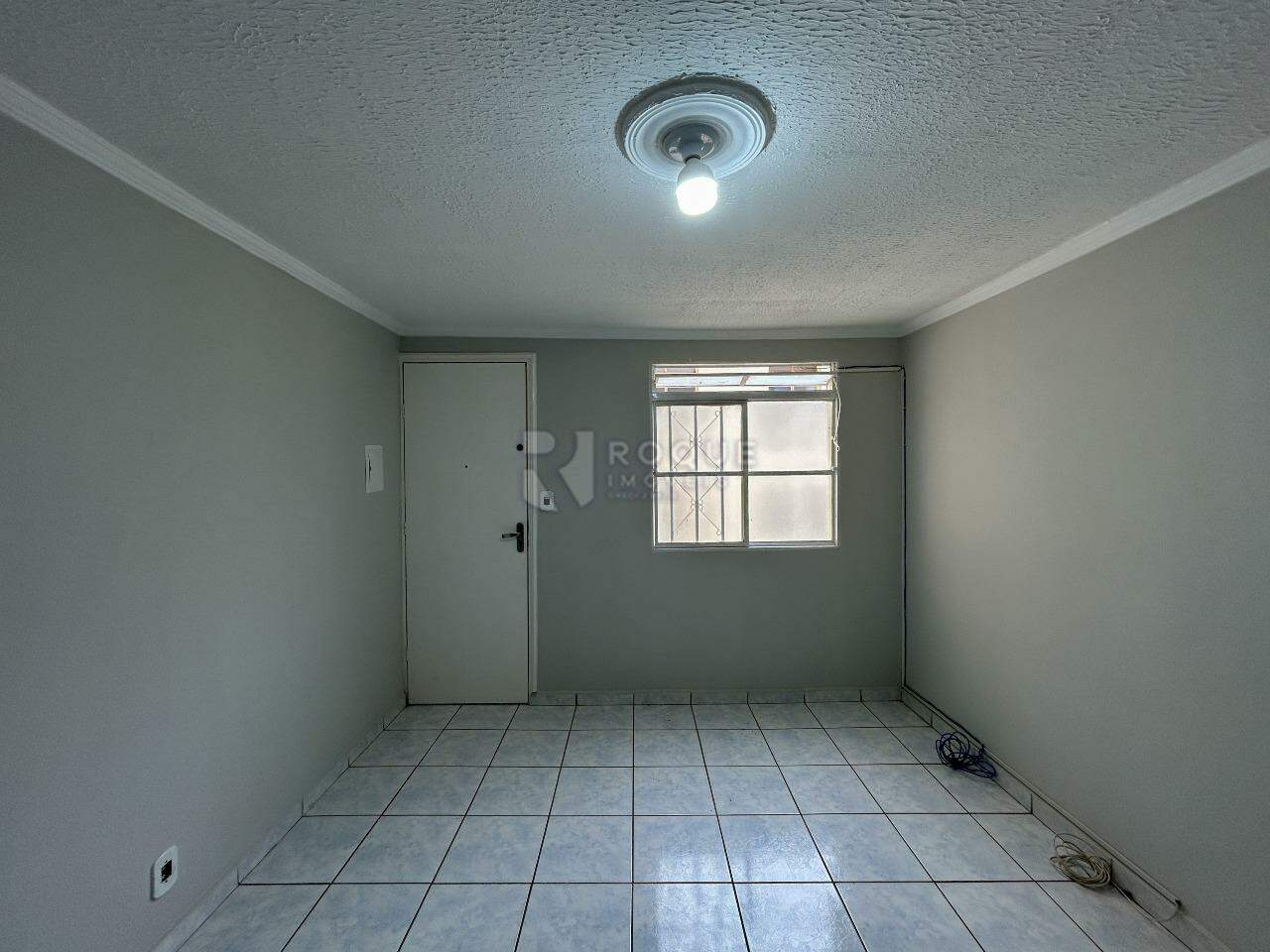 Apartamento para aluguel no bairro Jardim Olga Veroni: Sala 