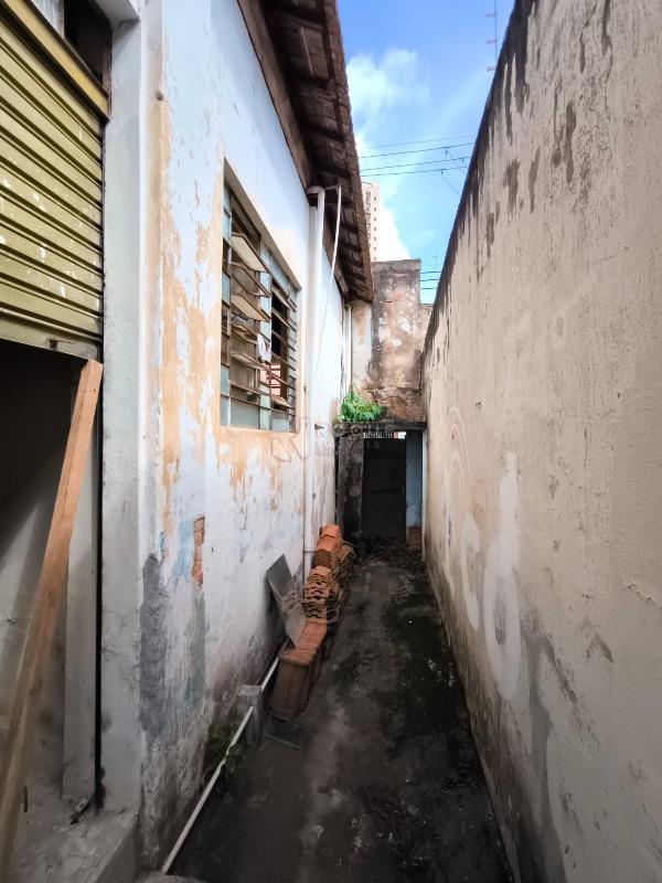 Barracão/Galpão à venda no bairro Centro: LATERAL EXTERNA
