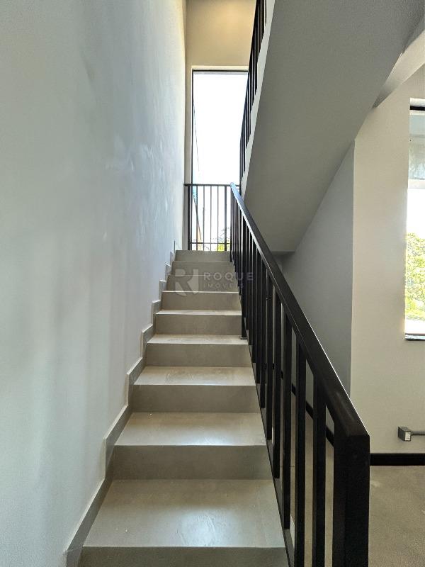 Salão para aluguel no bairro Jardim Porto Real IV: Acesso segundo andar 