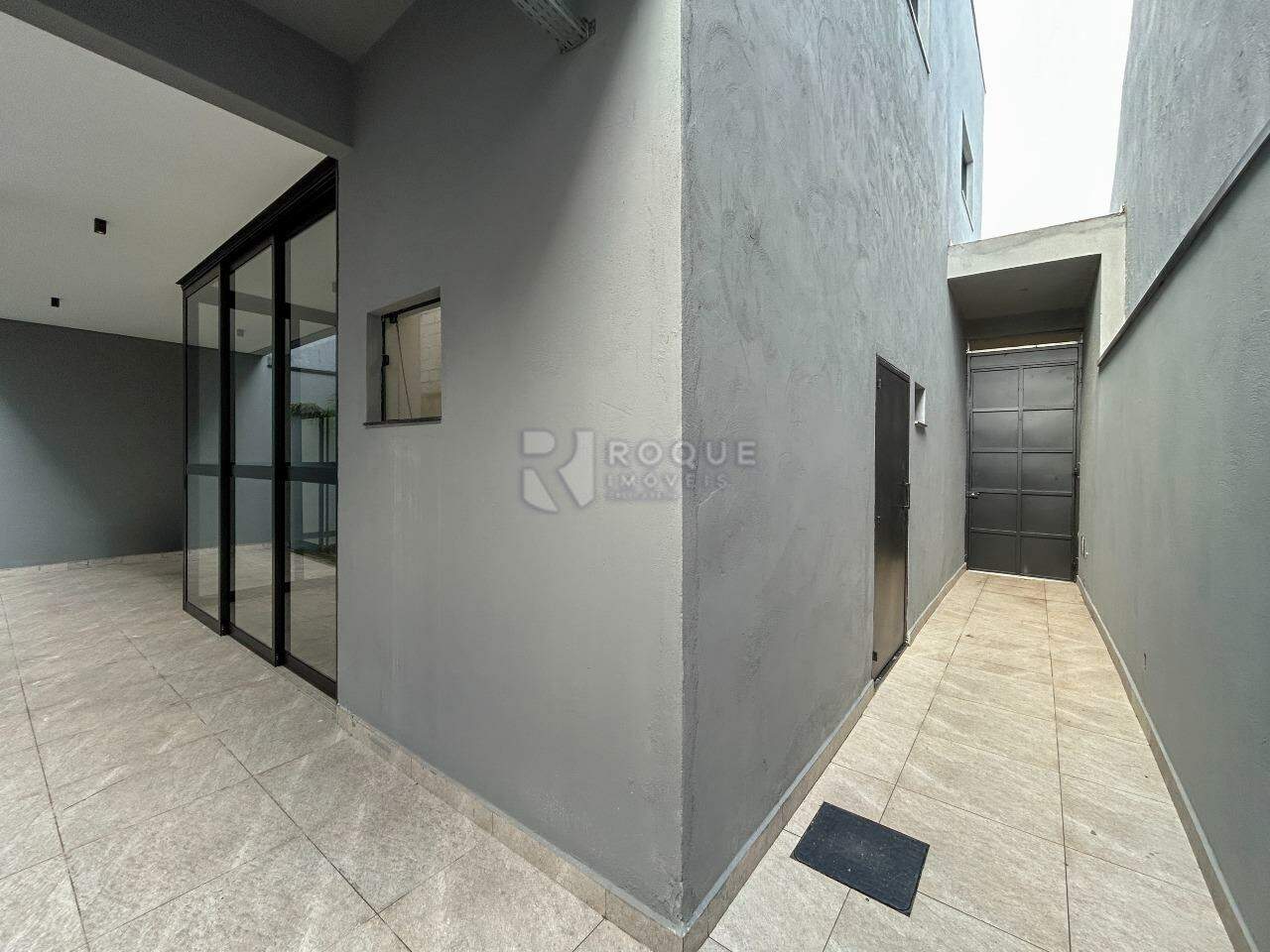 Salão para aluguel no bairro Jardim Porto Real IV: Fundo