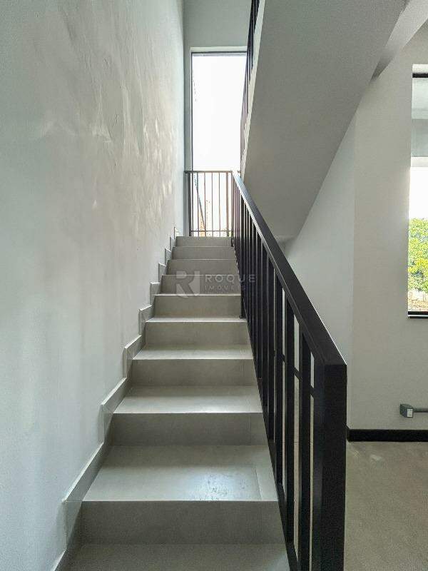 Salão para aluguel no bairro Jardim Porto Real IV: Acesso segundo andar