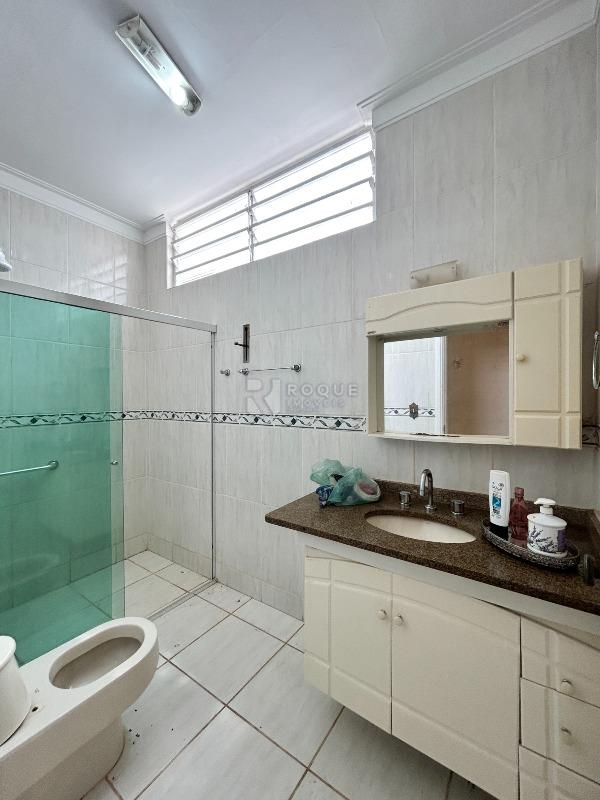 Casa Residencial para aluguel no bairro Jardim Nereide: WC social 