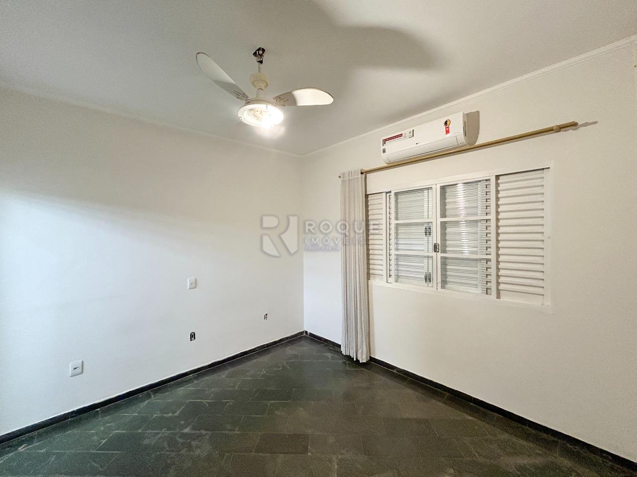 Casa Residencial para aluguel no bairro Jardim Nereide: Dormitório 1 suíte