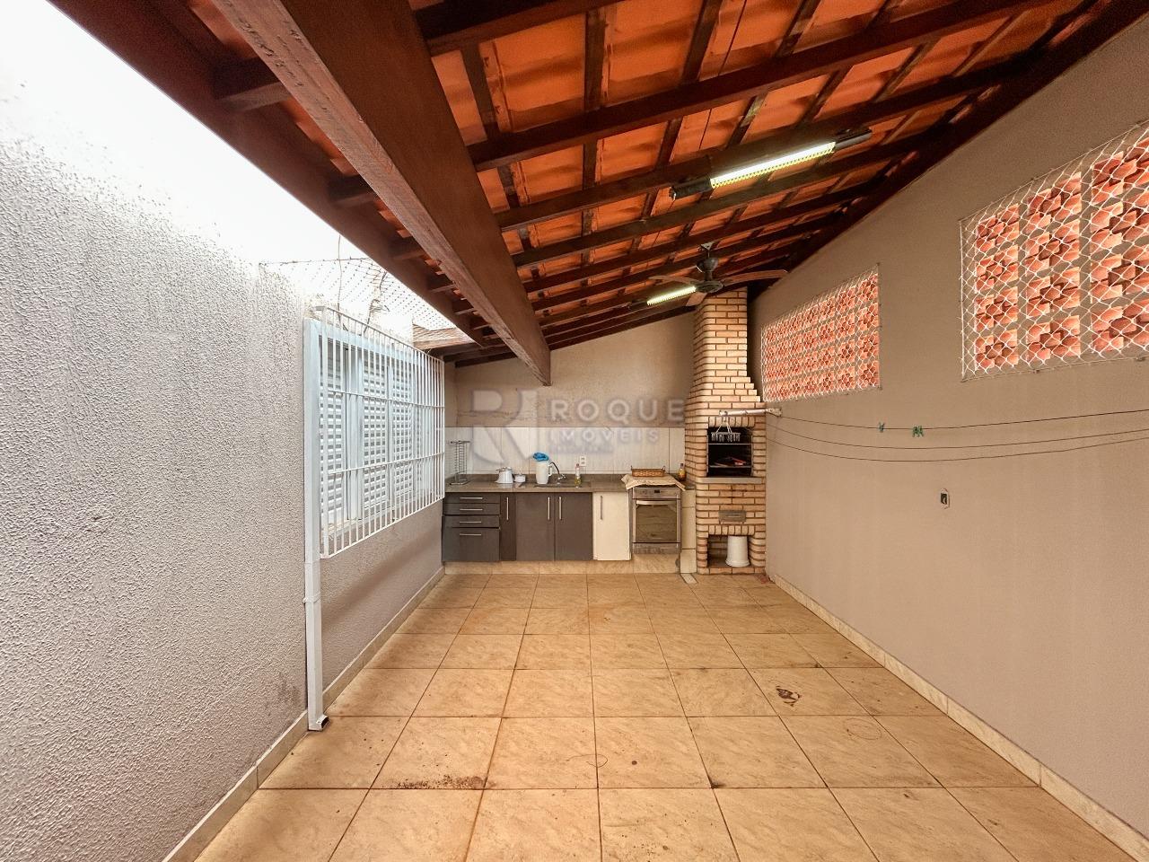 Casa Residencial para aluguel no bairro Jardim Nereide: Fundo / churrasqueira 