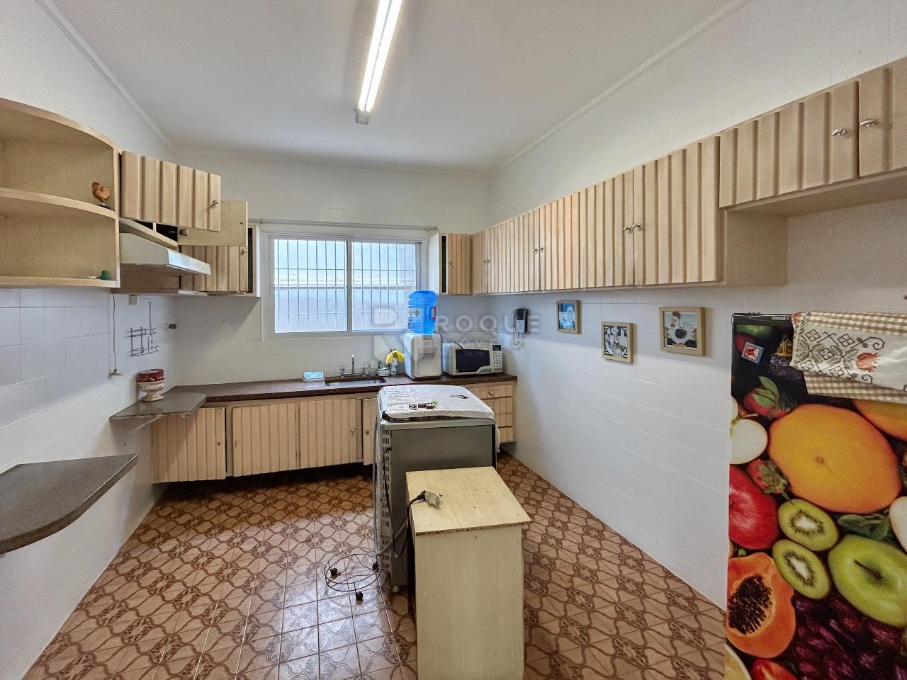 Casa Residencial para aluguel no bairro Jardim Nereide: Cozinha