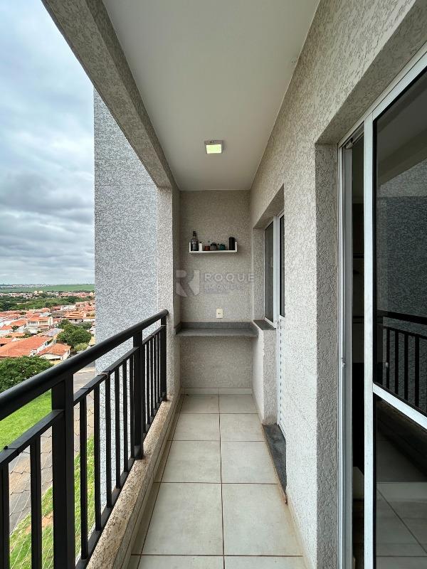 Apartamento para aluguel no bairro Chácaras Antonieta: Sacada 