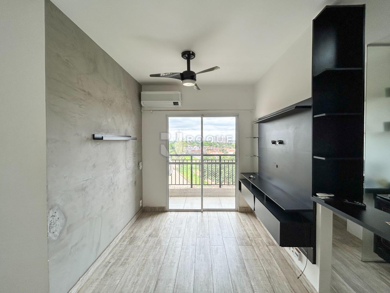 Apartamento para aluguel no bairro Chácaras Antonieta: Sala 