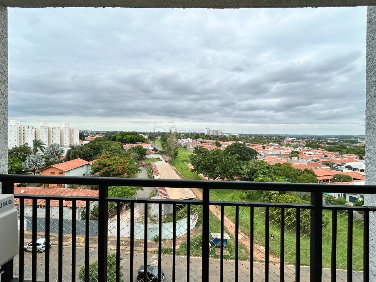 Apartamento para aluguel no bairro Chácaras Antonieta: Sacada 