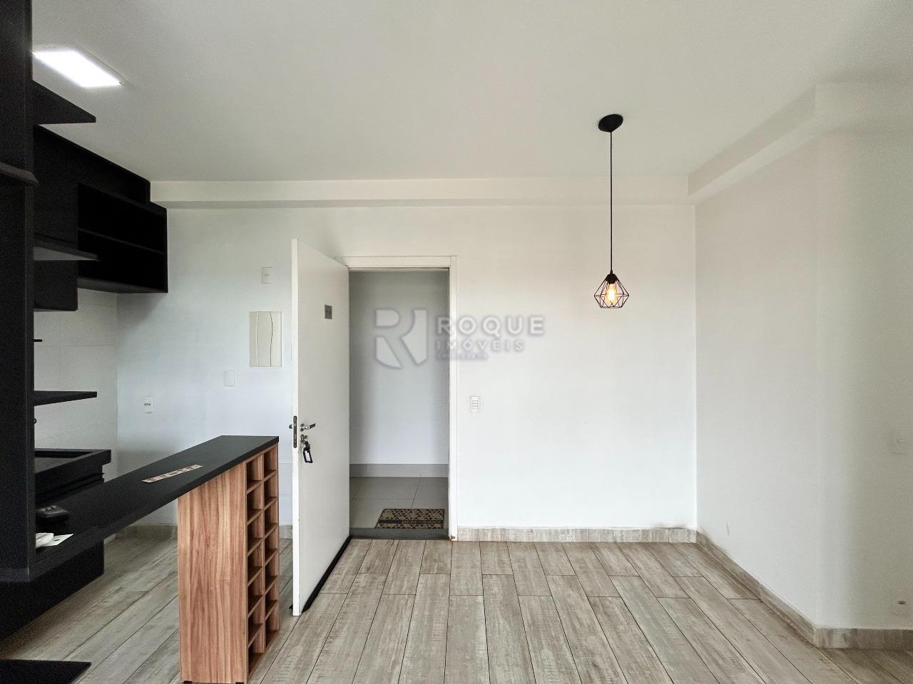 Apartamento para aluguel no bairro Chácaras Antonieta: Sala 