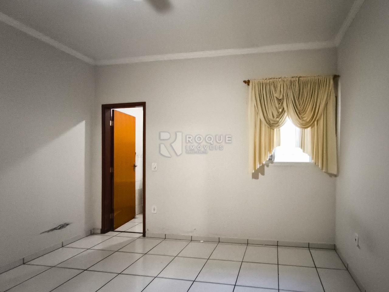 Casa Residencial à venda no bairro Vila Claudia: SUÍTE