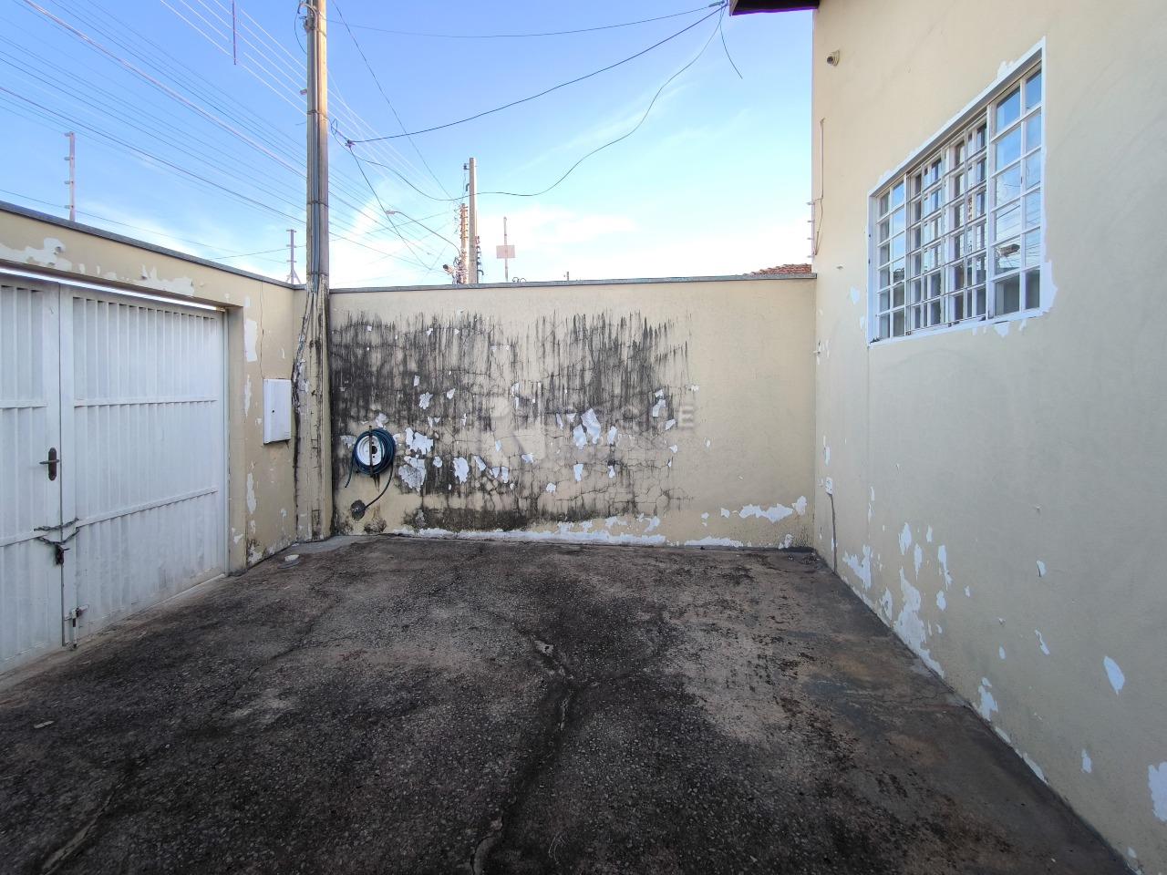 Casa Residencial à venda no bairro Vila Claudia: GARAGEM